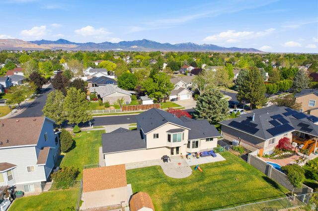 9965 S BIRNAM WOODS WAY, South Jordan, UT 84009