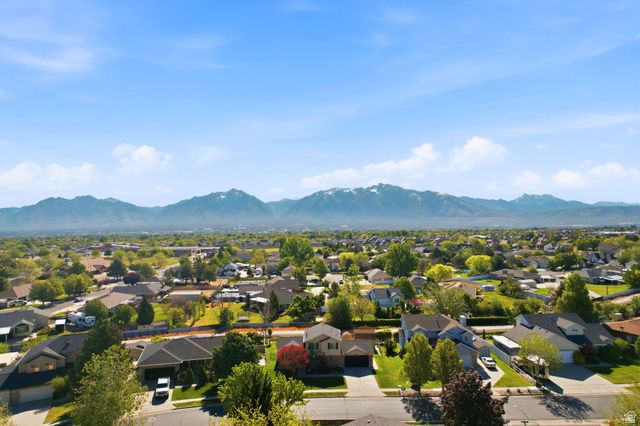 9965 S BIRNAM WOODS WAY, South Jordan, UT 84009