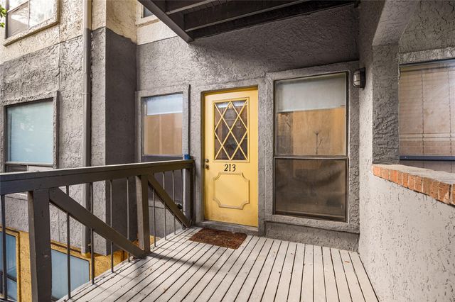 806 W 24th ST 213, Austin, TX 78705