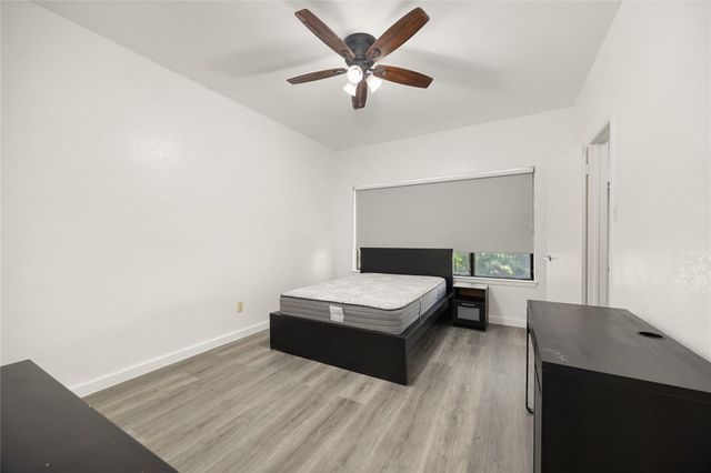 806 W 24th ST 213, Austin, TX 78705