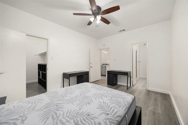 806 W 24th ST 213, Austin, TX 78705