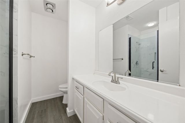 806 W 24th ST 213, Austin, TX 78705