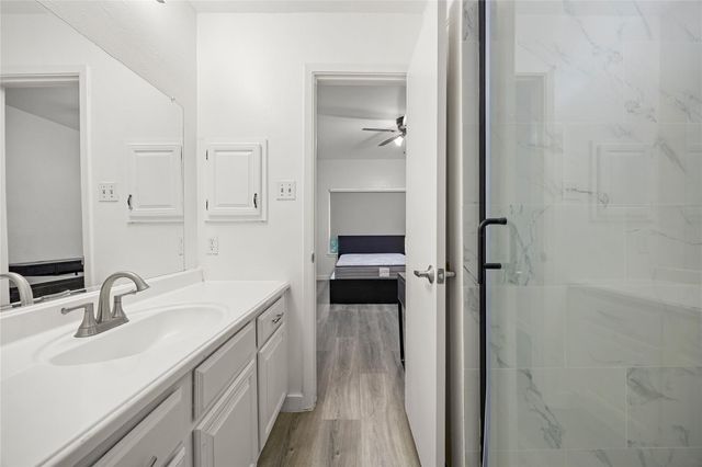 806 W 24th ST 213, Austin, TX 78705