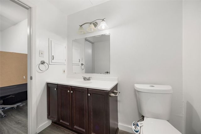 806 W 24th ST 213, Austin, TX 78705