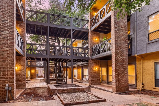 806 W 24th ST 213, Austin, TX 78705