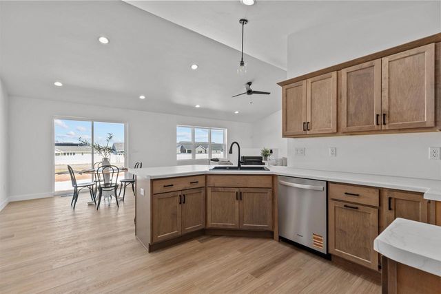 W5658 TONYS WAY, Appleton, WI 54915