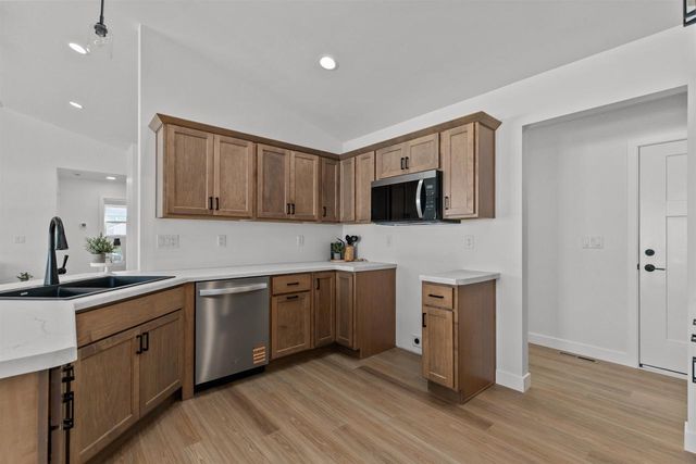 W5658 TONYS WAY, Appleton, WI 54915