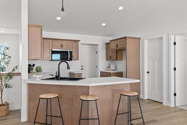 W5658 TONYS WAY, Appleton, WI 54915