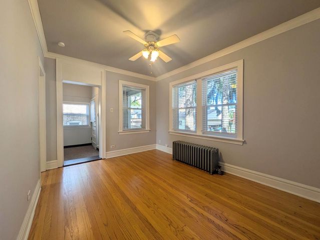 9436 Lincoln Avenue 1R, Brookfield, IL 60513