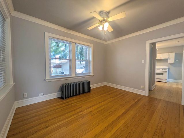 9436 Lincoln Avenue 1R, Brookfield, IL 60513