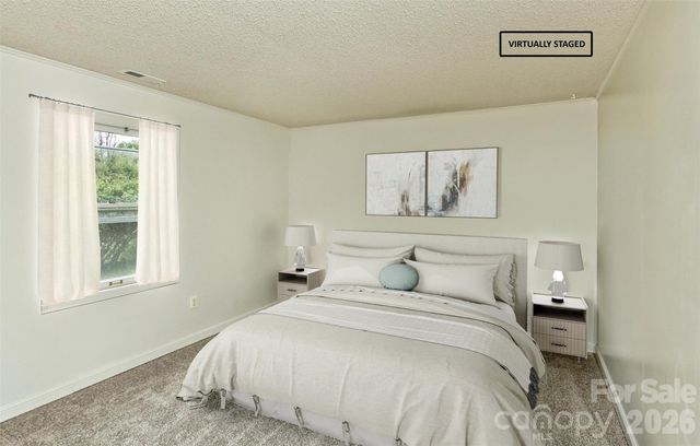 7 Teaneck Circle, Hendersonville, NC 28791