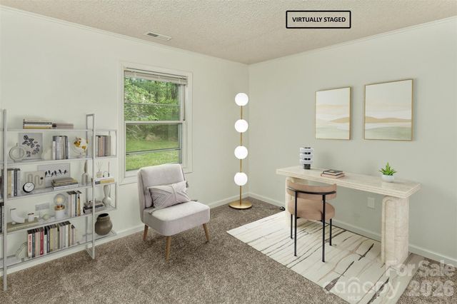 7 Teaneck Circle, Hendersonville, NC 28791