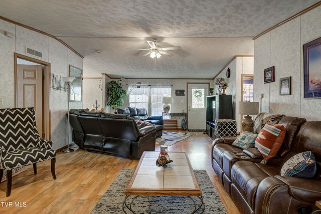 126 Elizabeth Ann Drive, Johnson City, TN 37601