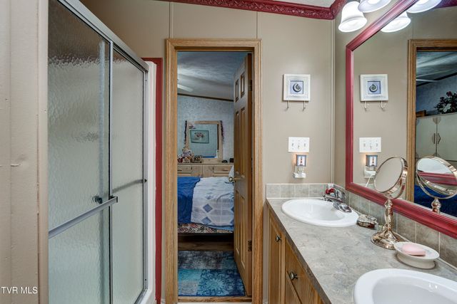 126 Elizabeth Ann Drive, Johnson City, TN 37601