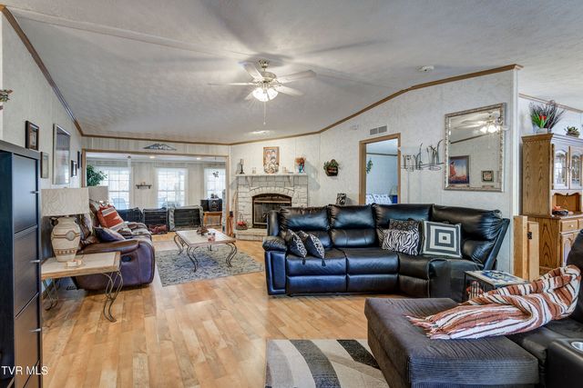 126 Elizabeth Ann Drive, Johnson City, TN 37601