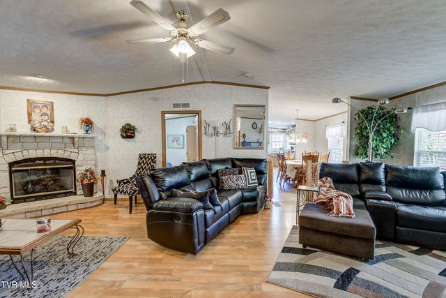 126 Elizabeth Ann Drive, Johnson City, TN 37601