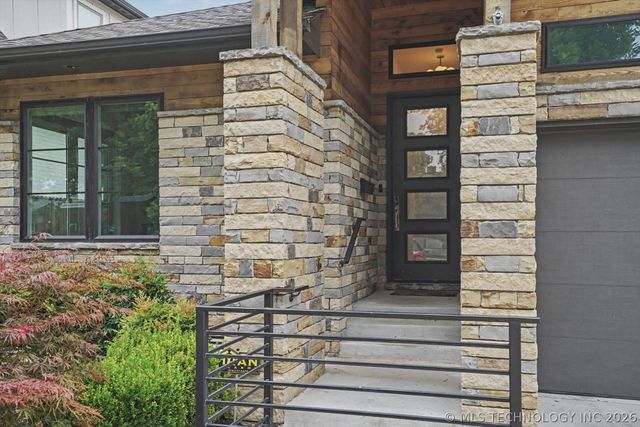 1014 E 38th Place, Tulsa, OK 74105