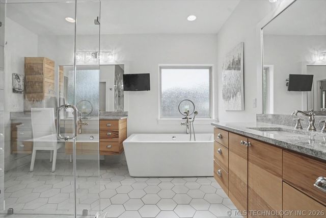 1014 E 38th Place, Tulsa, OK 74105
