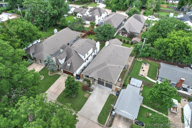 1014 E 38th Place, Tulsa, OK 74105