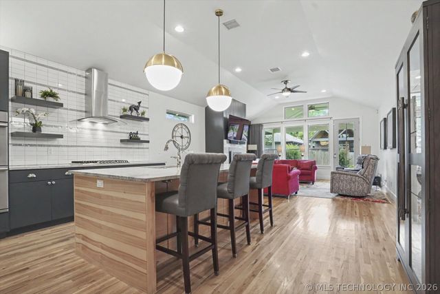 1014 E 38th Place, Tulsa, OK 74105