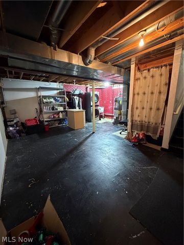 1338 W 89th Street, Cleveland, OH 44102