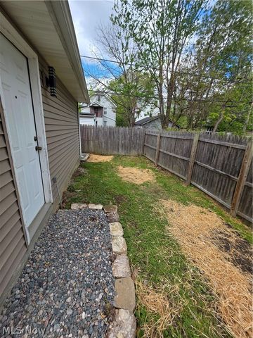1338 W 89th Street, Cleveland, OH 44102