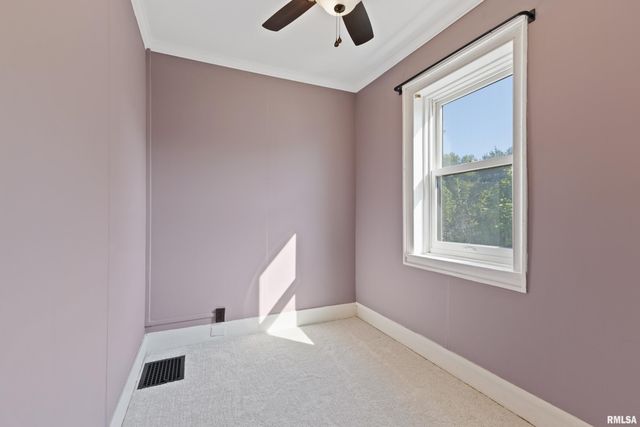 2537 Maine Street, Quincy, IL 62301