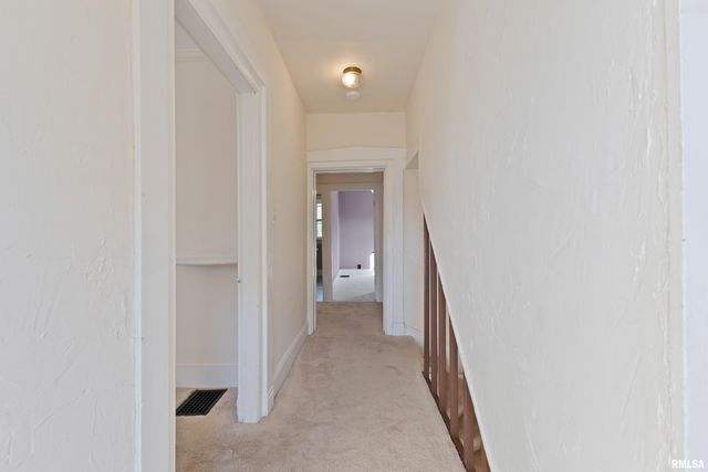 2537 Maine Street, Quincy, IL 62301