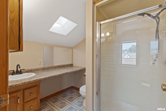 2537 Maine Street, Quincy, IL 62301