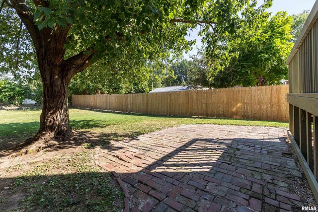 2537 Maine Street, Quincy, IL 62301