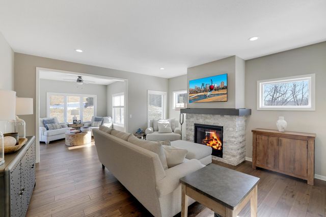 14953 Hillside Circle NW, Prior Lake, MN 55372