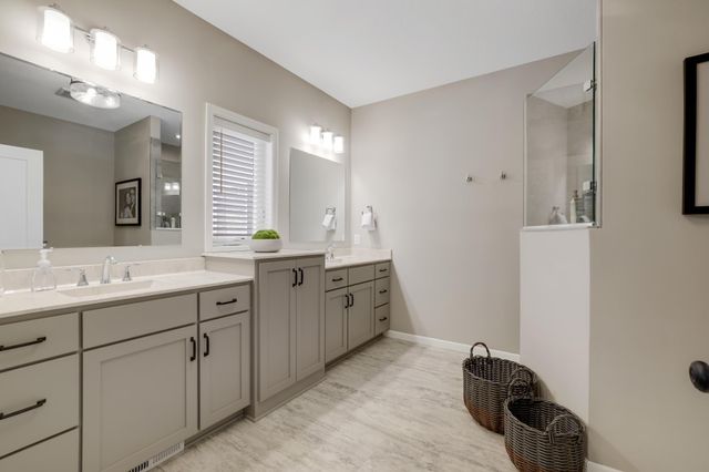 14953 Hillside Circle NW, Prior Lake, MN 55372