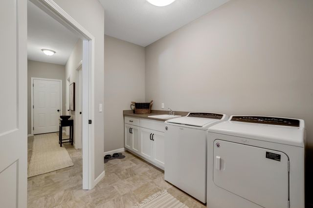 14953 Hillside Circle NW, Prior Lake, MN 55372