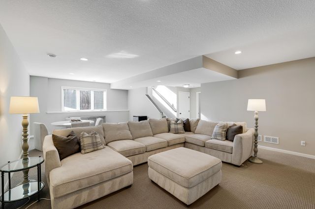14953 Hillside Circle NW, Prior Lake, MN 55372