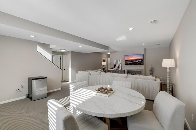 14953 Hillside Circle NW, Prior Lake, MN 55372