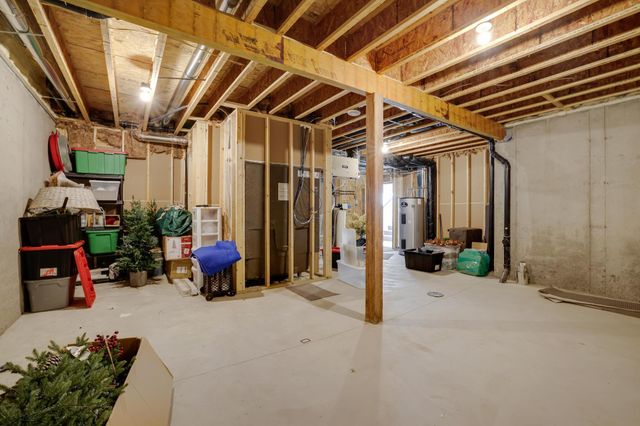 14953 Hillside Circle NW, Prior Lake, MN 55372