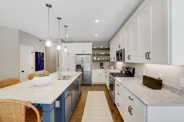 14953 Hillside Circle NW, Prior Lake, MN 55372