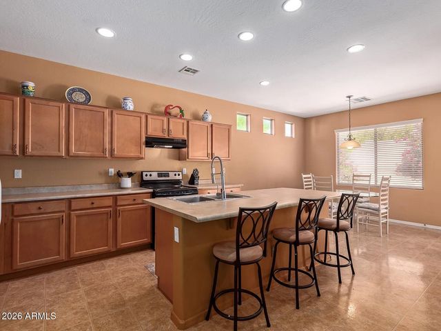 2310 W Spur Drive, Phoenix, AZ 85085