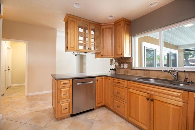 1656 BRAE MOOR LANE, Dunedin, FL 34698