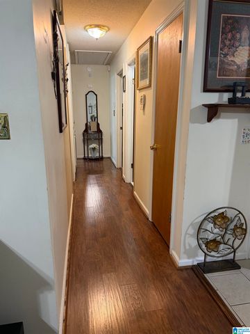 1009 25TH AVENUE N, Hueytown, AL 35023