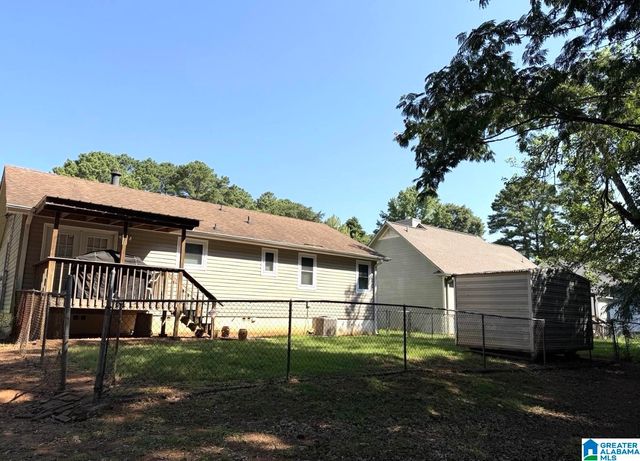 1009 25TH AVENUE N, Hueytown, AL 35023
