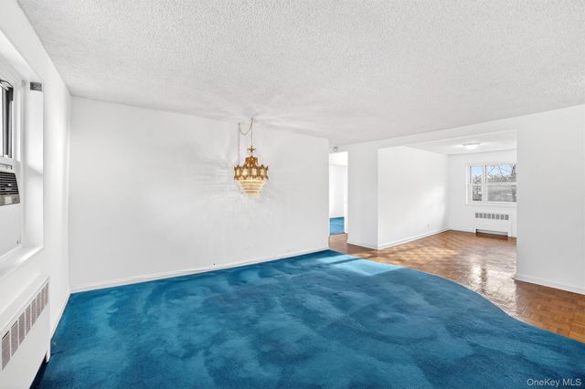 10 Dehaven Drive 2D, Yonkers, NY 10703