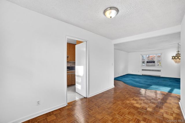 10 Dehaven Drive 2D, Yonkers, NY 10703