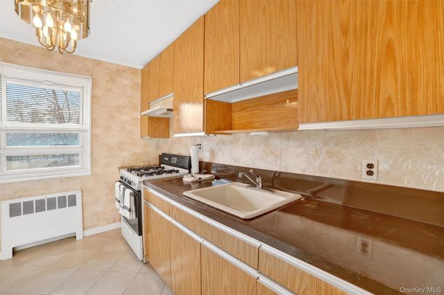 10 Dehaven Drive 2D, Yonkers, NY 10703