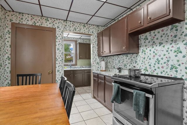 75 Grove Street, Lynn, MA 01905