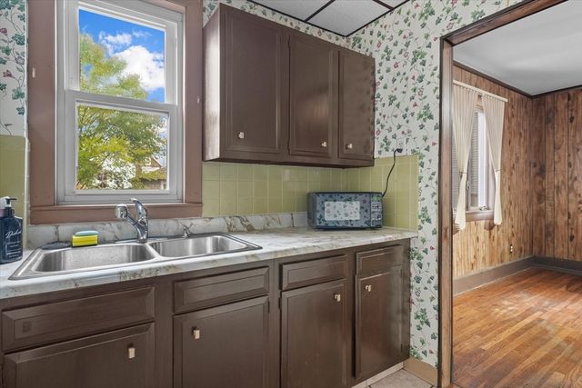 75 Grove Street, Lynn, MA 01905