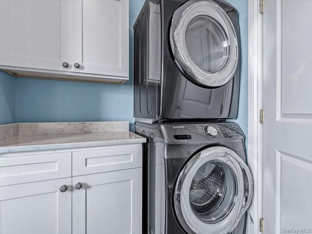 125 S Bay Drive, Babylon, NY 11702