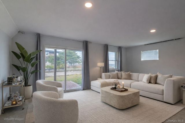 125 S Bay Drive, Babylon, NY 11702