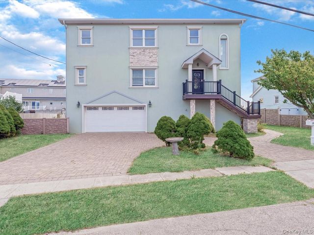 125 S Bay Drive, Babylon, NY 11702