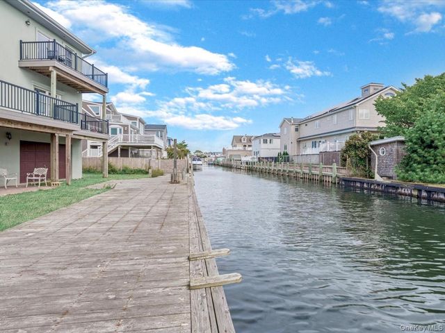 125 S Bay Drive, Babylon, NY 11702